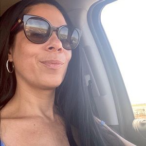 Meet your Posher, Jenn